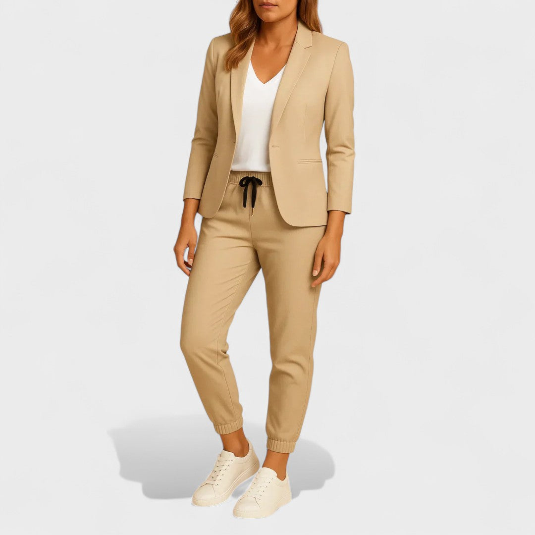 Gabriela - Elegantni Set s Jaknom i Hlačama