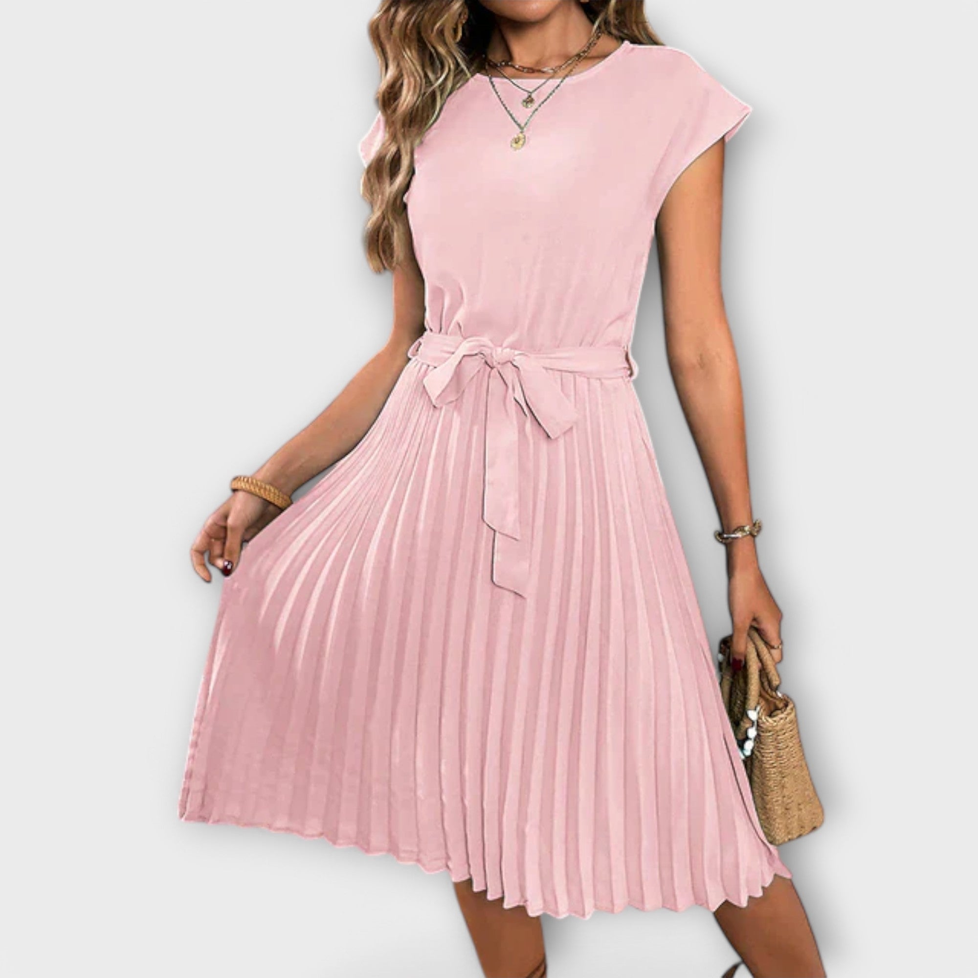 Claire - Mini Casual Haljina sa Kratkim Rukavima i Plisiranim Detaljima