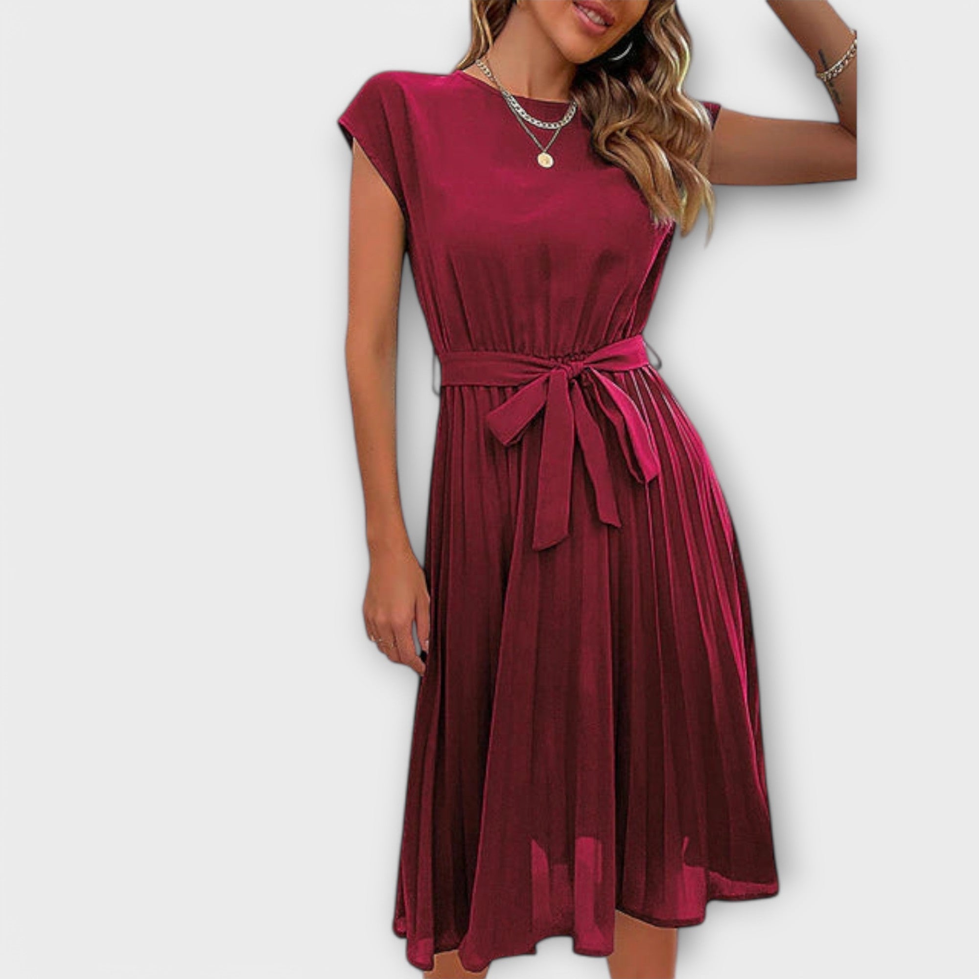 Claire - Mini Casual Haljina sa Kratkim Rukavima i Plisiranjem